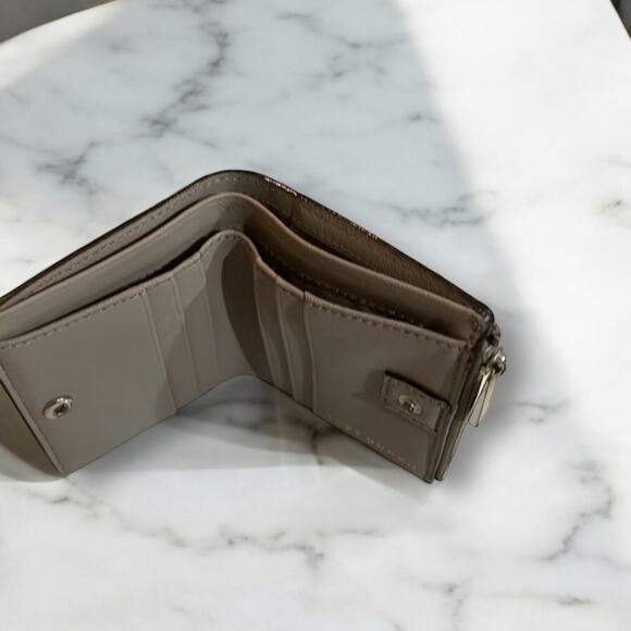 Tory Burch Emerson Tan Leather Wallet with Textured Finish EUC - Picture 9 of 13